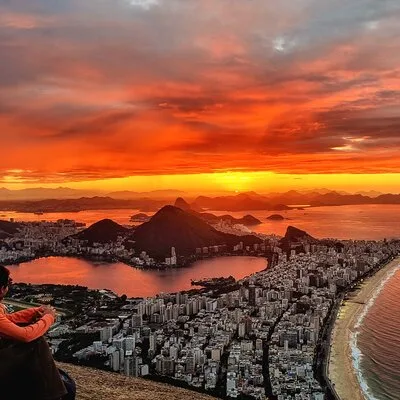 Half Day Hiking Tour Morro Dois Irmaos and Favela Vidigal